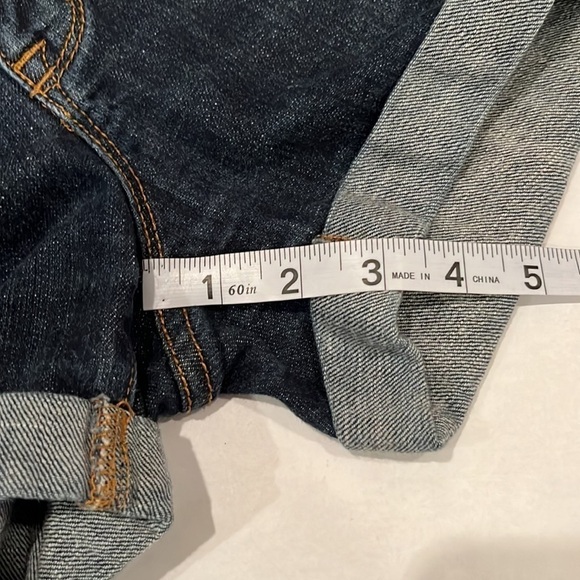 BDG Shortie Size 26 Cuffed Shorts 3 1/2" Inseam - Picture 5 of 16